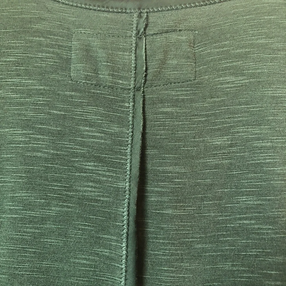 NWT Anthropologie Pure Good Moss Green Satin Trim Silk Feel Top XS Will fit S - Picture 4 of 12